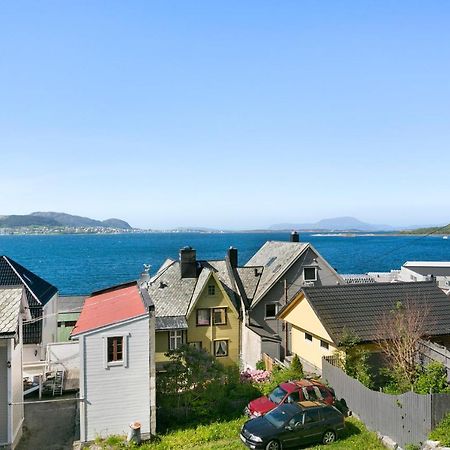 Sentrum Leilighet Ålesund Extérieur photo