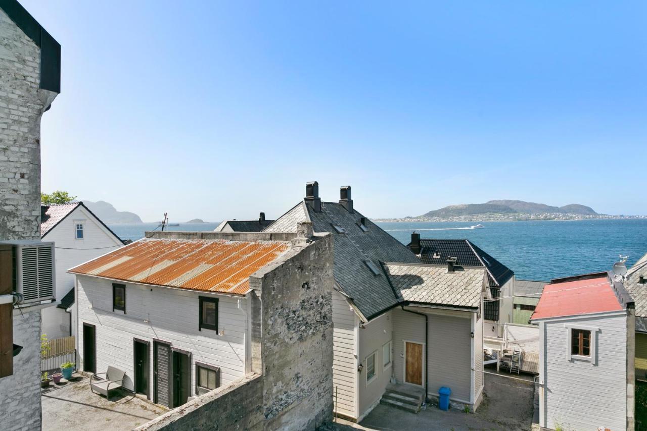 Sentrum Leilighet Ålesund Extérieur photo