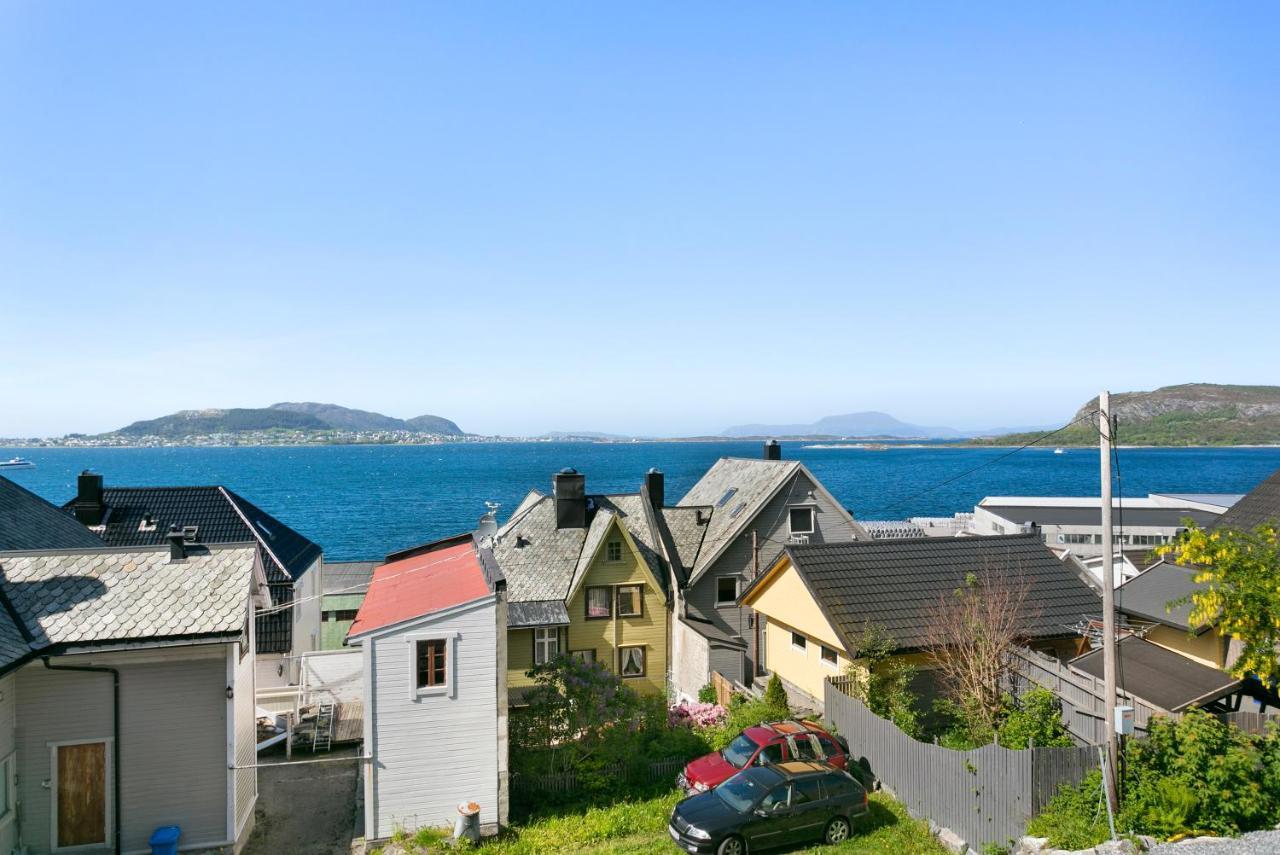 Sentrum Leilighet Ålesund Extérieur photo